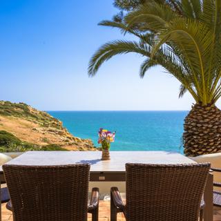 Algar Seco Parque | Carvoeiro, Algarve | V3 terrace with ocean view and Algar Seco rocks