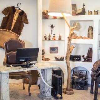 Algar Seco Parque | Carvoeiro, Algarve | rececao com decoracao tipico portugues e espaco de trabalho para clientes