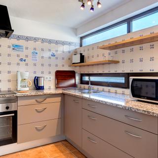 Algar Seco Parque | Carvoeiro, Algarve | one bedroom bungalow fully equipped kitchen with stove, fridge and microwave