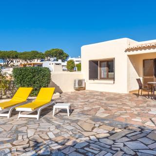 Algar Seco Parque | Carvoeiro, Algarve | one bedroom bungalow large terrace